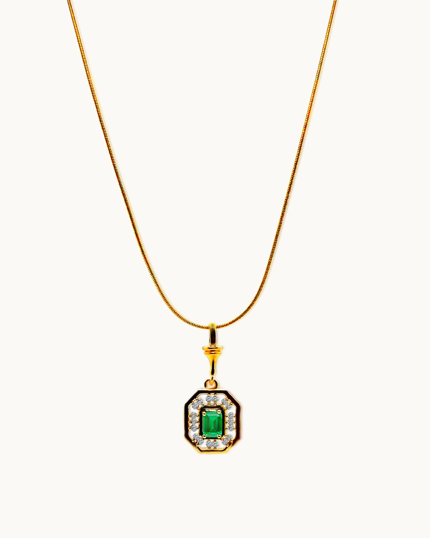 Emerald Glow Vintage Necklace